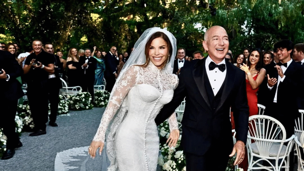 Jeff Bezos married to Lauren sanchez