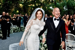 Jeff Bezos married to Lauren sanchez