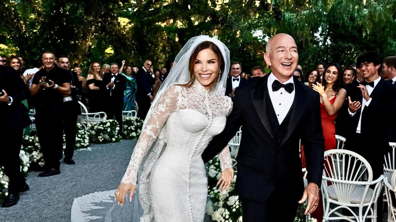 Jeff Bezos married to Lauren sanchez